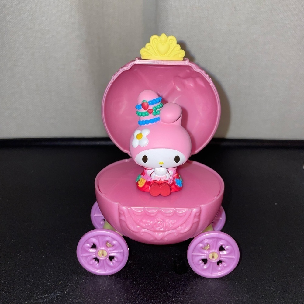 My Melody Carriage gachapon figure